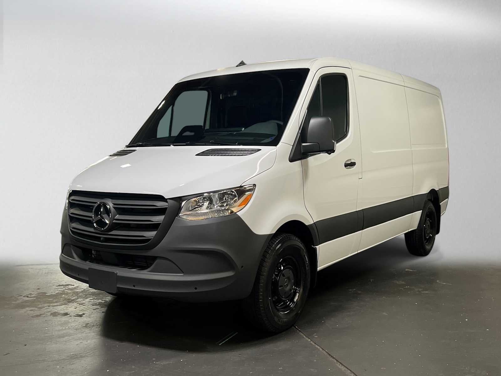2026 Mercedes-Benz Sprinter Cargo 2500 Standard Roof I4 Diesel 144 RWD