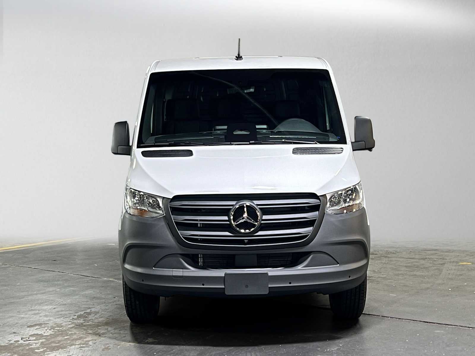 2026 Mercedes-Benz Sprinter Cargo 2500 Standard Roof I4 Diesel 144 RWD