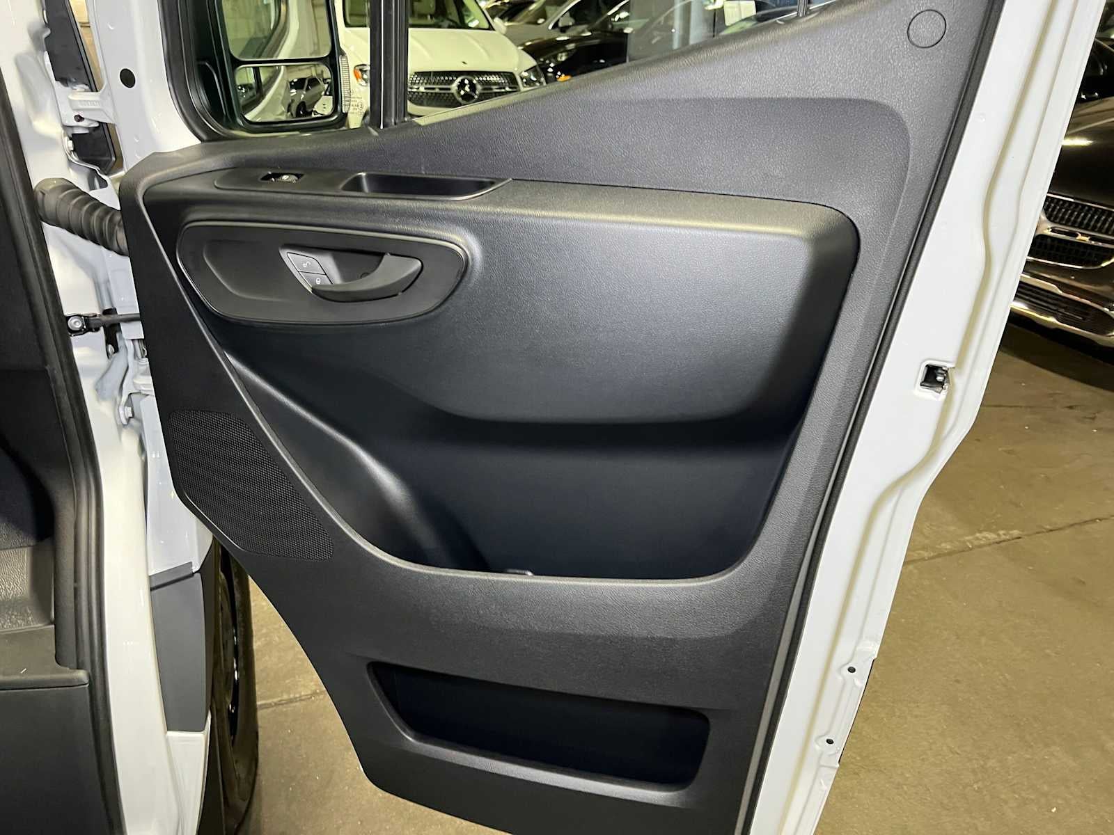 2026 Mercedes-Benz Sprinter Cargo 2500 Standard Roof I4 Diesel 144 RWD