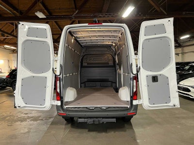 2026 Mercedes-Benz Sprinter Cargo 2500 Standard Roof I4 Diesel 144 RWD
