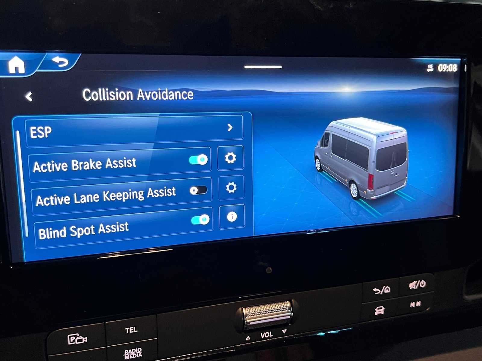 2026 Mercedes-Benz Sprinter Cargo 2500 Standard Roof I4 Diesel 144 RWD