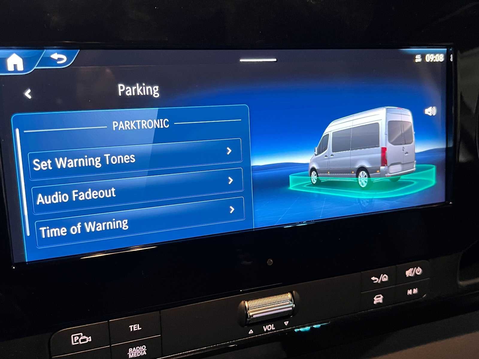 2026 Mercedes-Benz Sprinter Cargo 2500 Standard Roof I4 Diesel 144 RWD