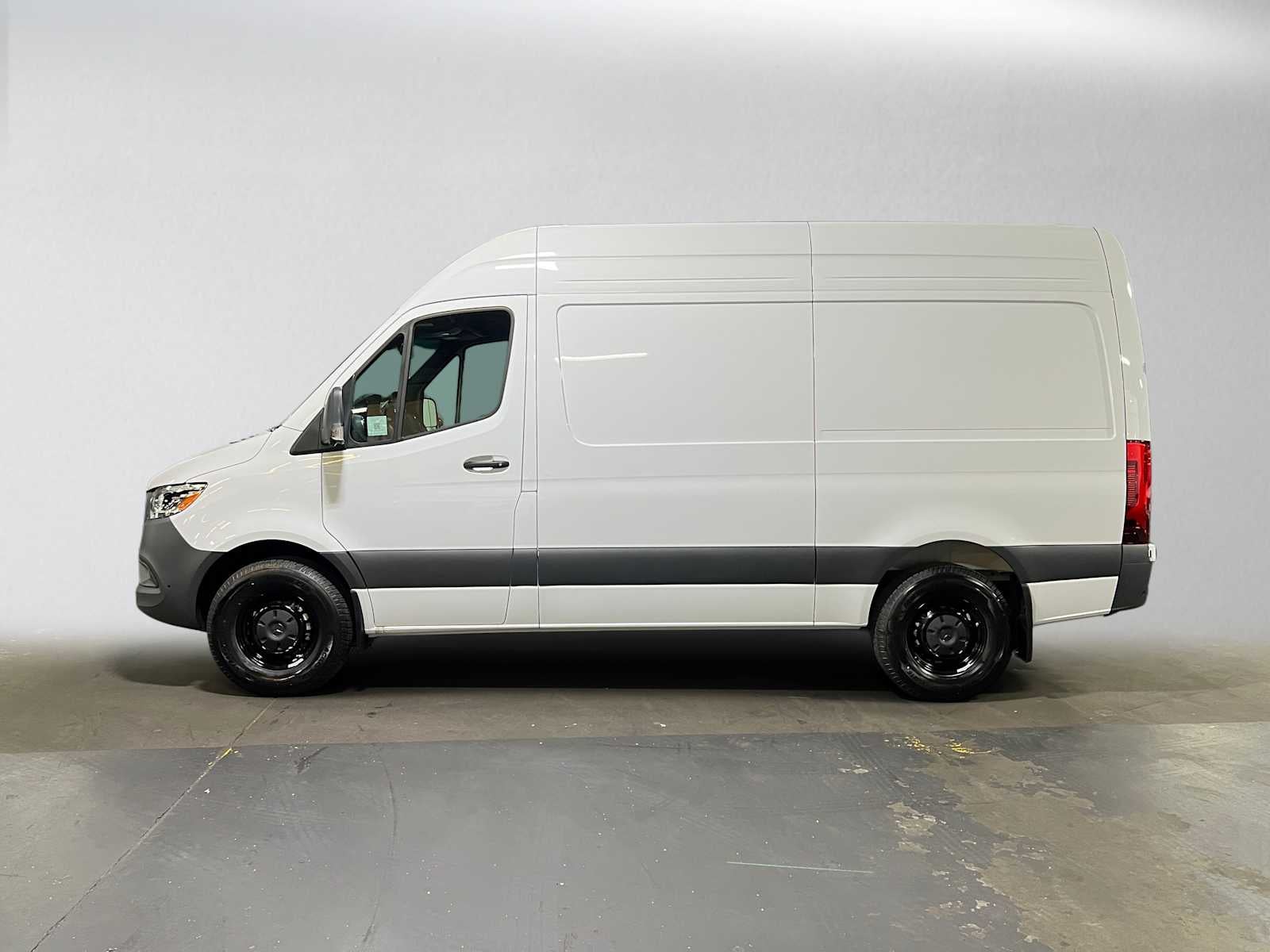 2026 Mercedes-Benz Sprinter Cargo 2500 Standard Roof I4 Diesel 144 RWD