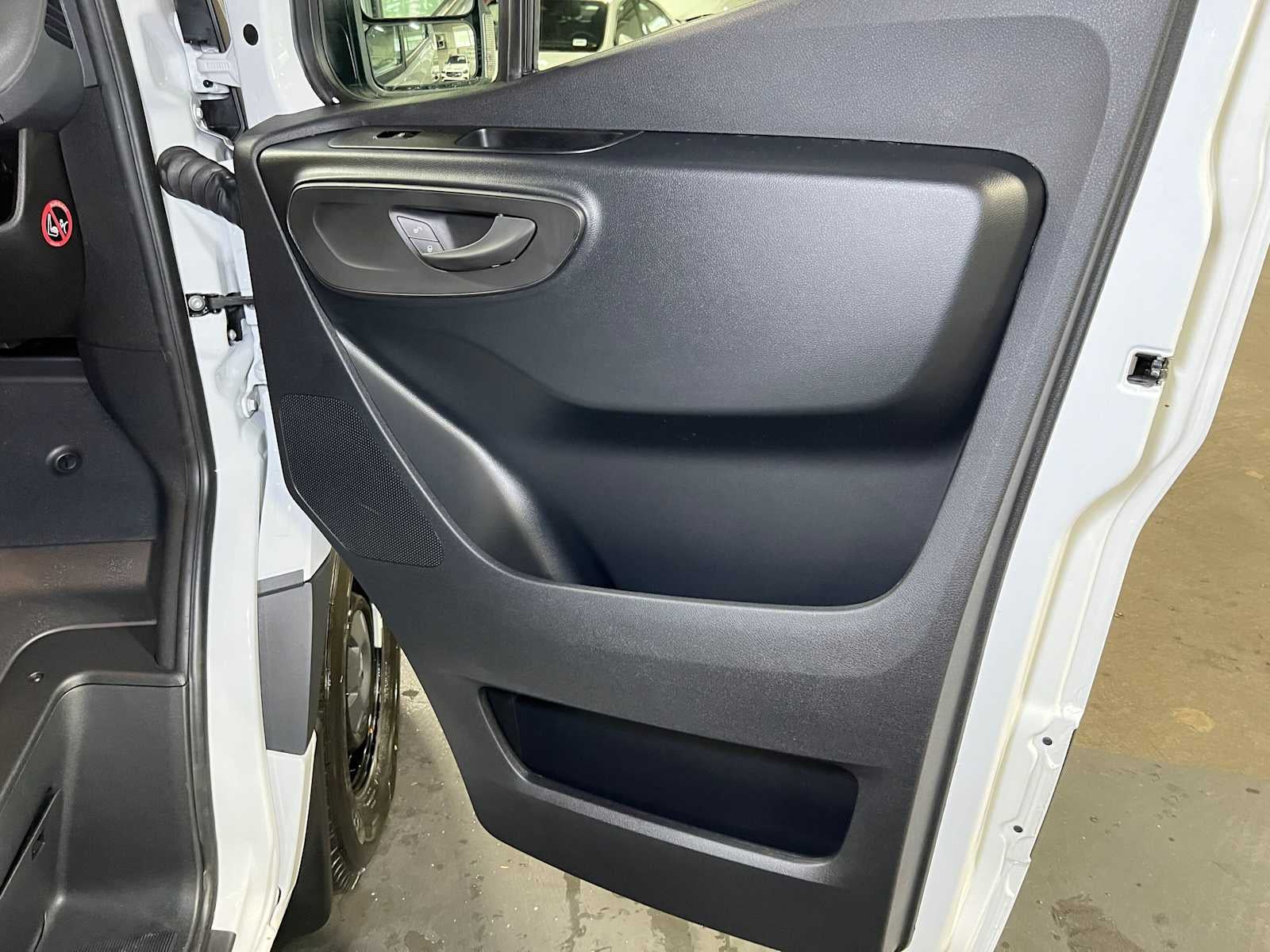 2026 Mercedes-Benz Sprinter Cargo 2500 Standard Roof I4 Diesel 144 RWD