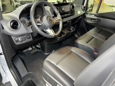 2026 Mercedes-Benz Sprinter Cargo 2500 Standard Roof I4 Diesel 144 RWD