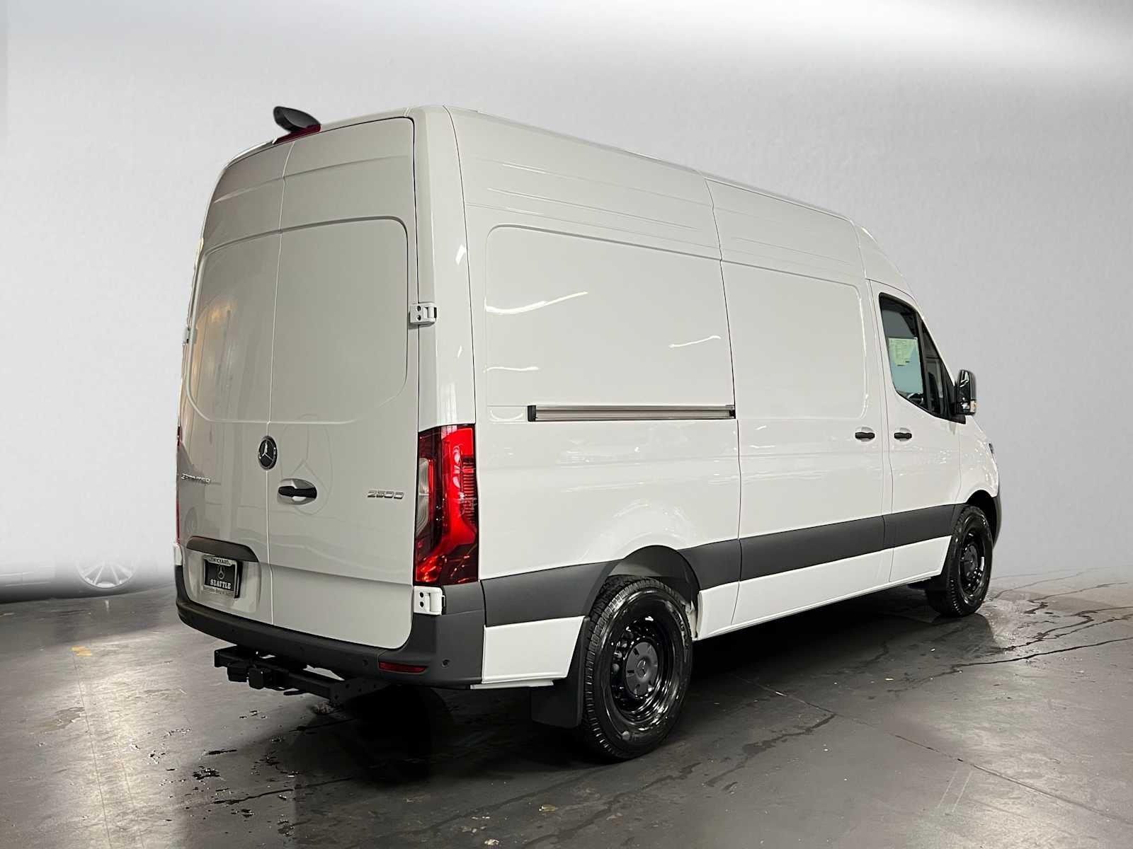 2026 Mercedes-Benz Sprinter Cargo 2500 Standard Roof I4 Diesel 144 RWD