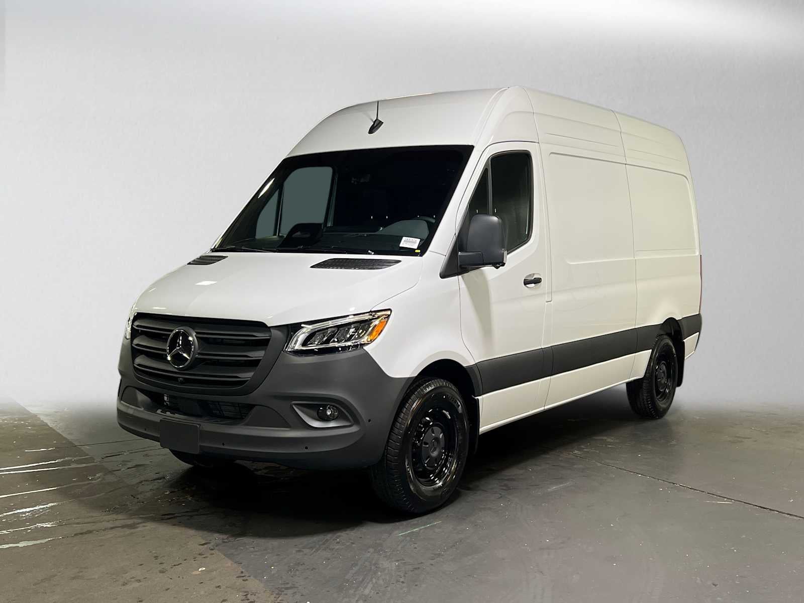 2026 Mercedes-Benz Sprinter Cargo 2500 Standard Roof I4 Diesel 144 RWD