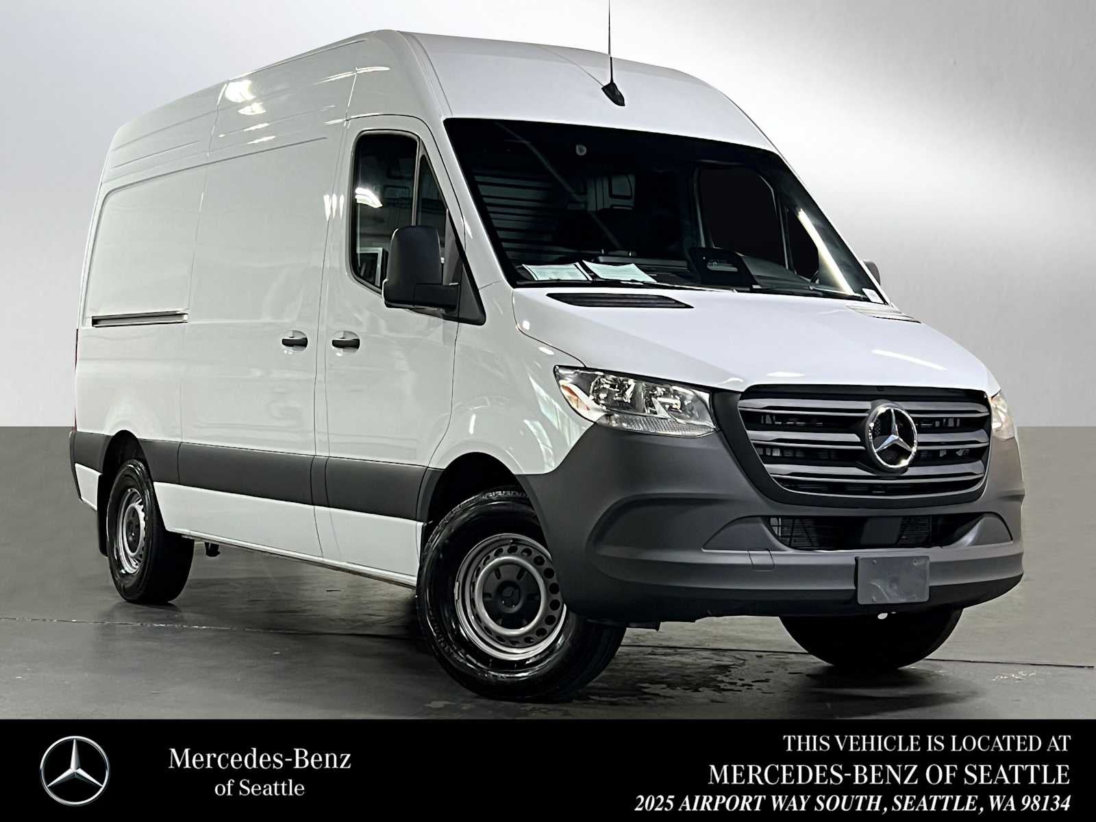 2025 Mercedes-Benz Sprinter Cargo Van 2500 Standard Roof I4 Diesel 144" RWD
