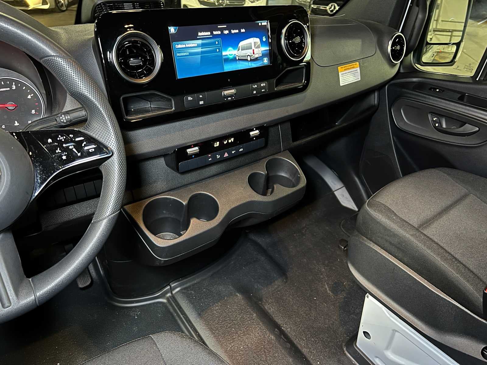 2025 Mercedes-Benz Sprinter Cargo Van 2500 Standard Roof I4 Diesel 144" RWD