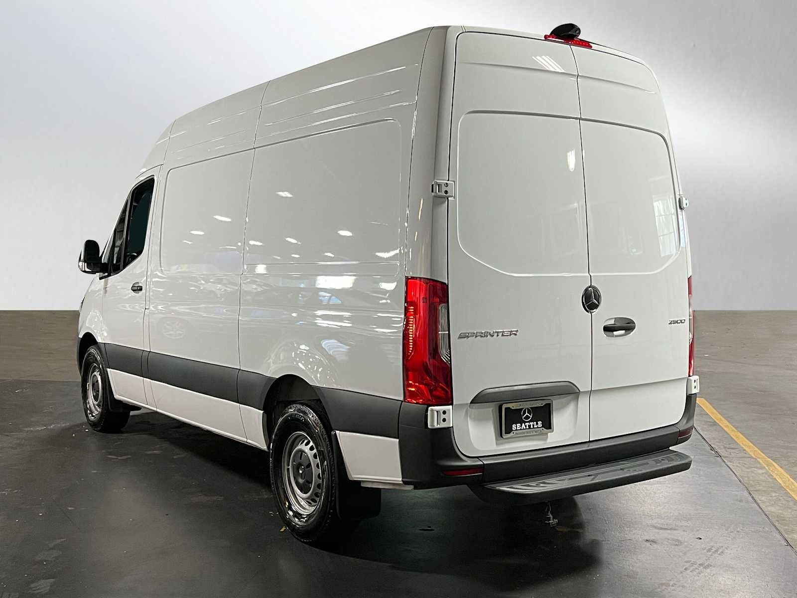 2025 Mercedes-Benz Sprinter Cargo Van 2500 Standard Roof I4 Diesel 144" RWD
