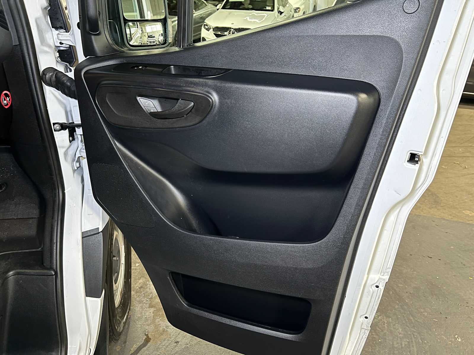 2025 Mercedes-Benz Sprinter Cargo Van 2500 Standard Roof I4 Diesel 144" RWD