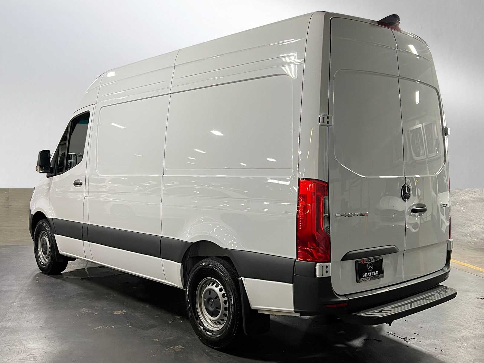 2025 Mercedes-Benz Sprinter Cargo Van 2500 Standard Roof I4 Diesel 144" RWD