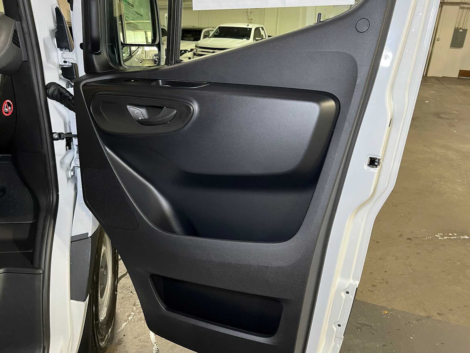 2025 Mercedes-Benz Sprinter Cargo Van 2500 Standard Roof I4 Diesel 144" RWD