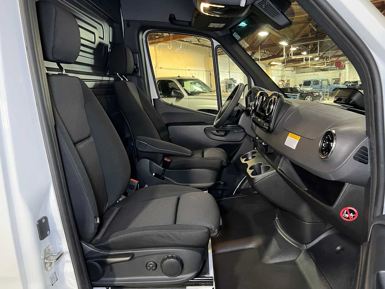 2025 Mercedes-Benz Sprinter Cargo Van 2500 Standard Roof I4 Diesel 144" RWD