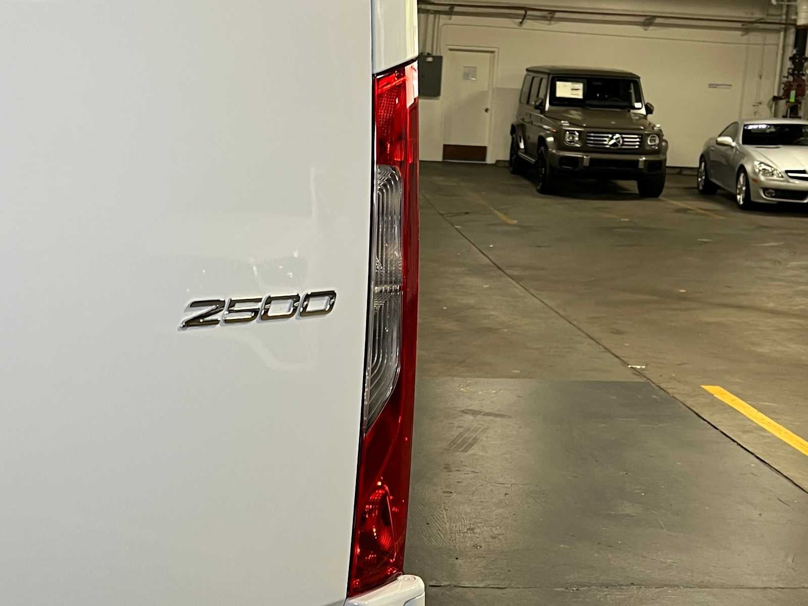 2025 Mercedes-Benz Sprinter Cargo Van 2500 Standard Roof I4 Diesel 144" RWD