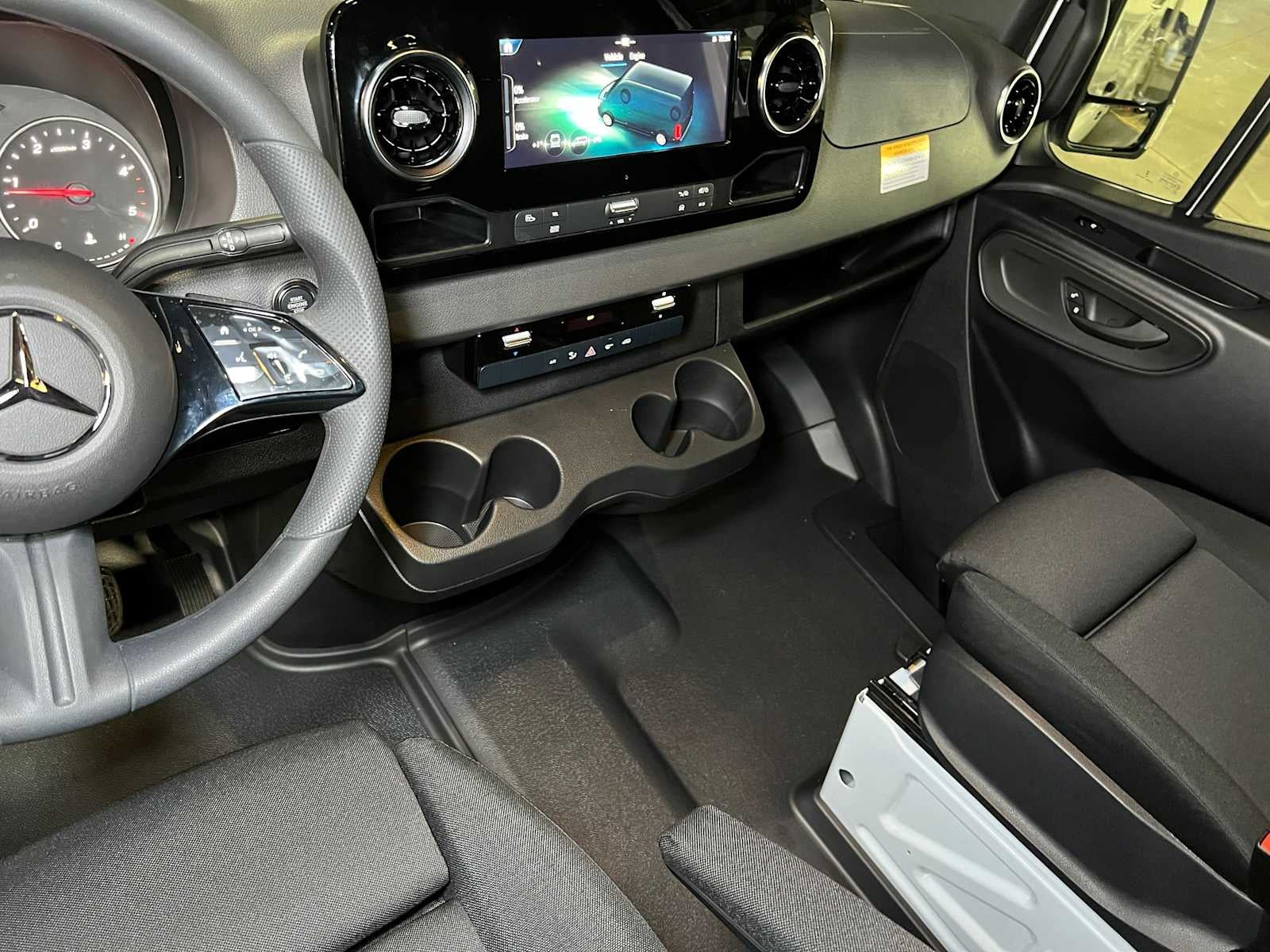 2025 Mercedes-Benz Sprinter Cargo Van 2500 Standard Roof I4 Diesel 144" RWD