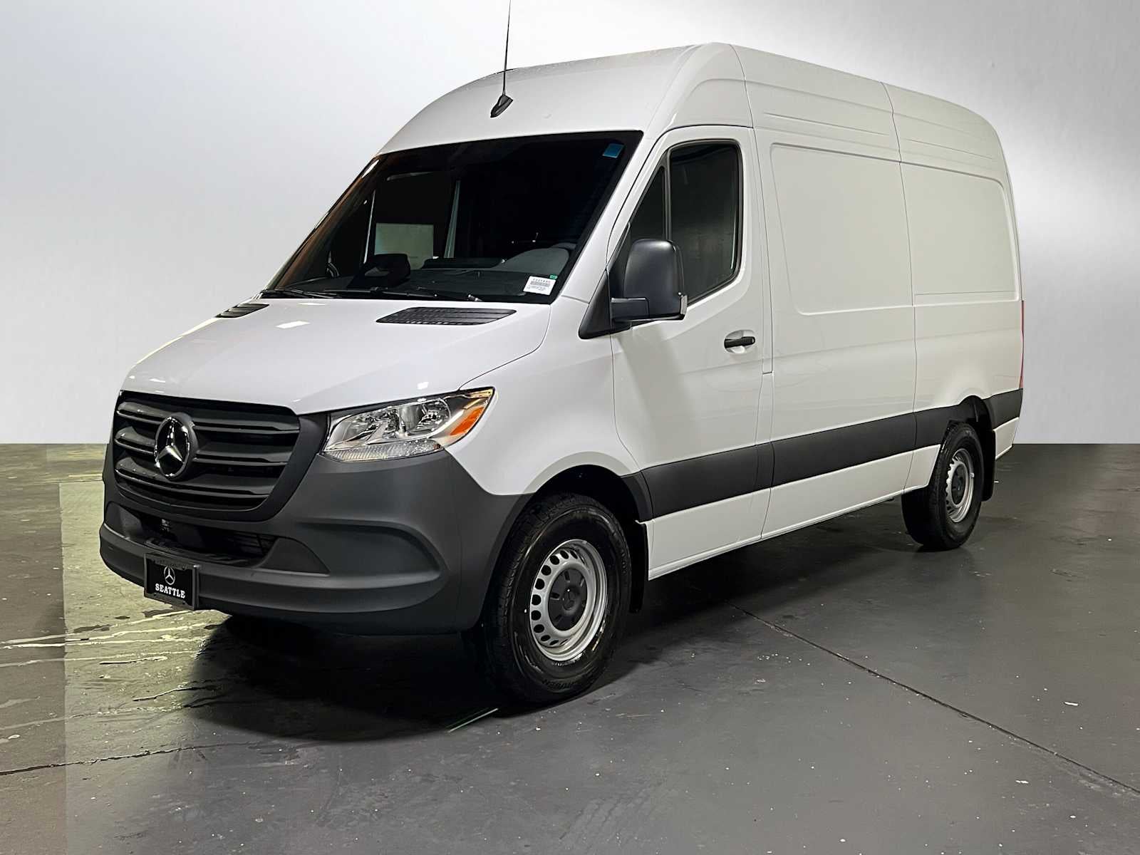 2025 Mercedes-Benz Sprinter Cargo Van 2500 Standard Roof I4 Diesel 144" RWD