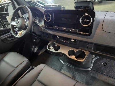 2026 Mercedes-Benz Sprinter 2500 Standard Roof I4 Diesel 144 RWD