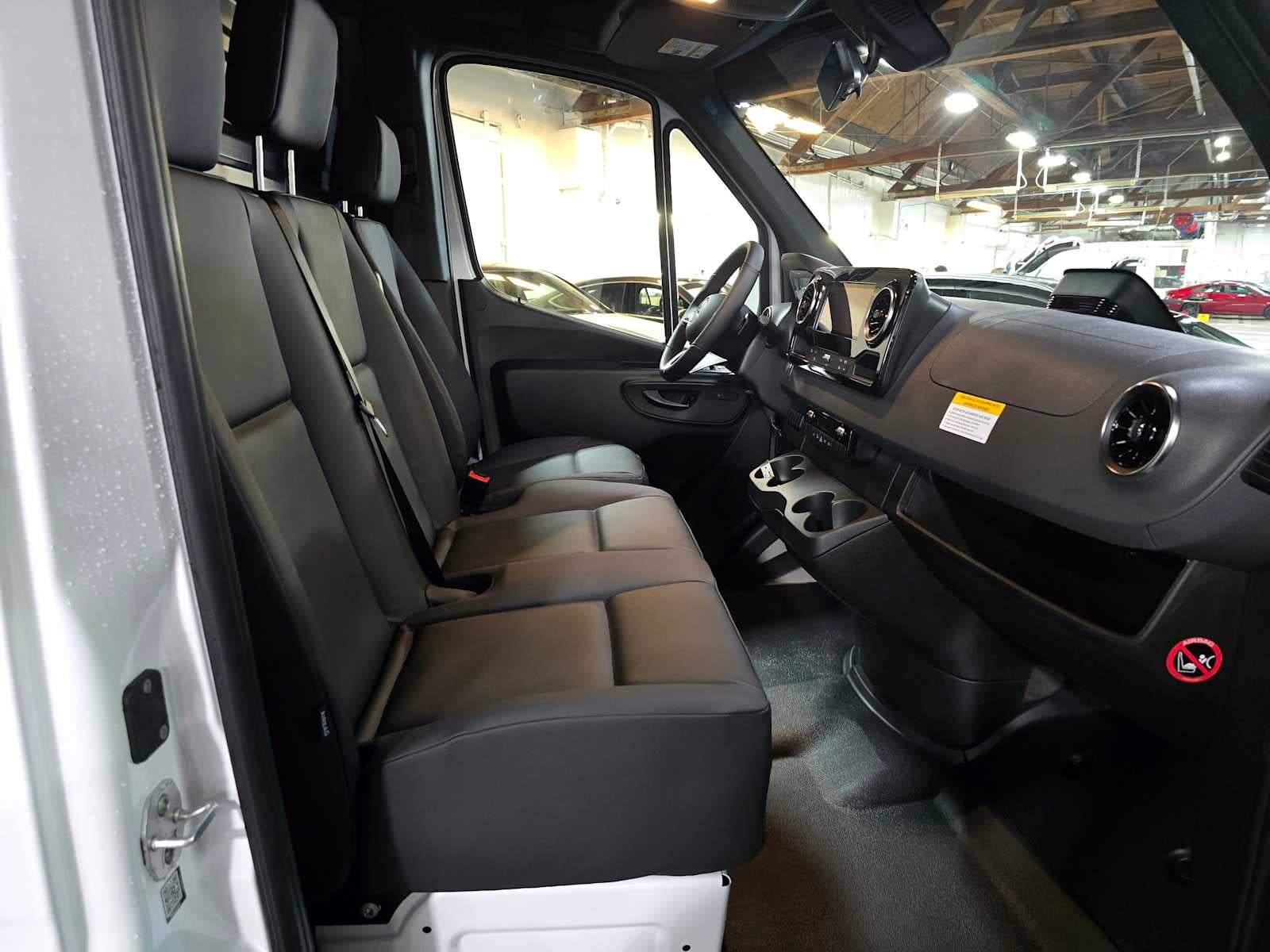2026 Mercedes-Benz Sprinter 2500 Standard Roof I4 Diesel 144 RWD