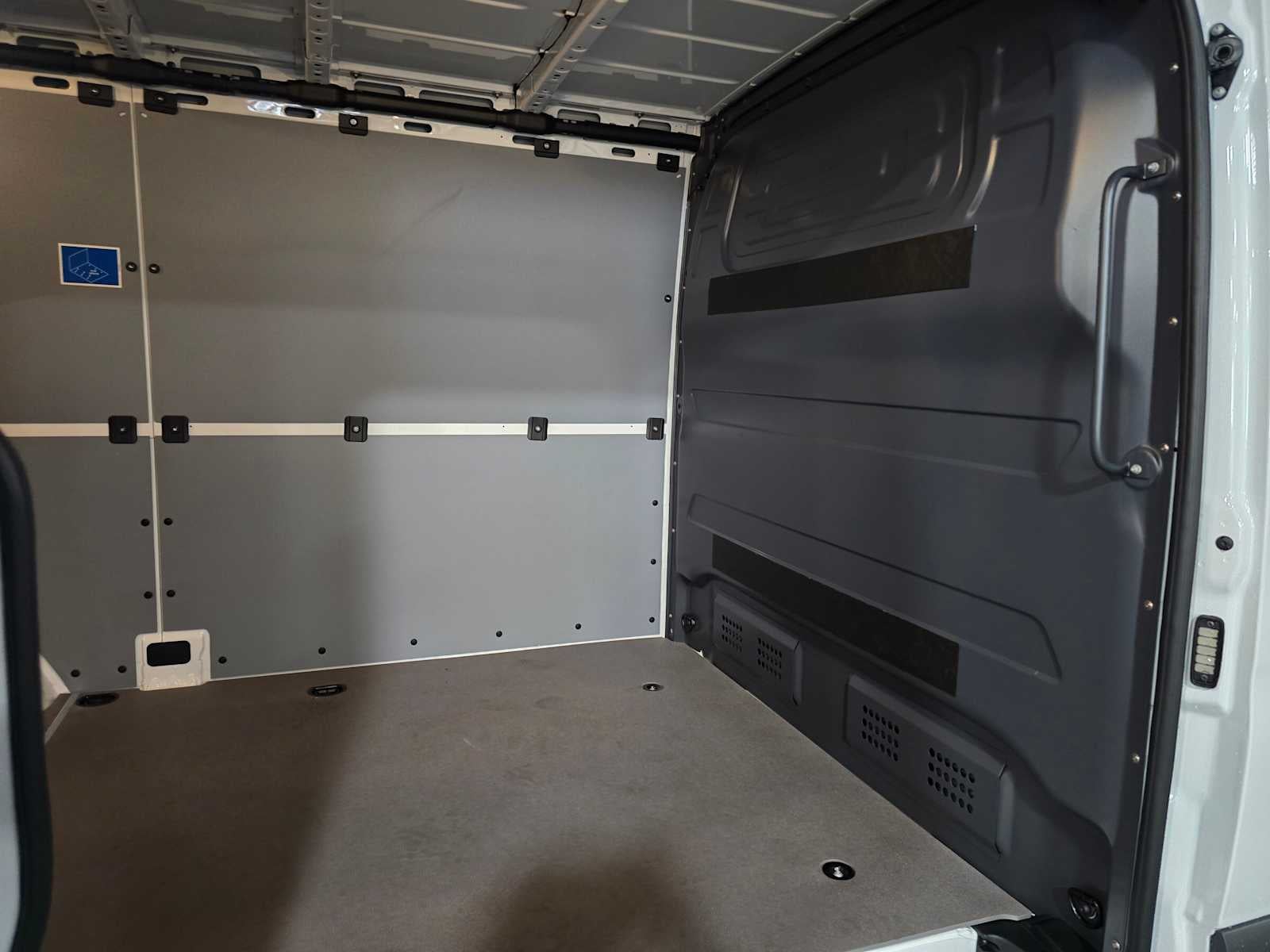 2026 Mercedes-Benz Sprinter 2500 Standard Roof I4 Diesel 144 RWD