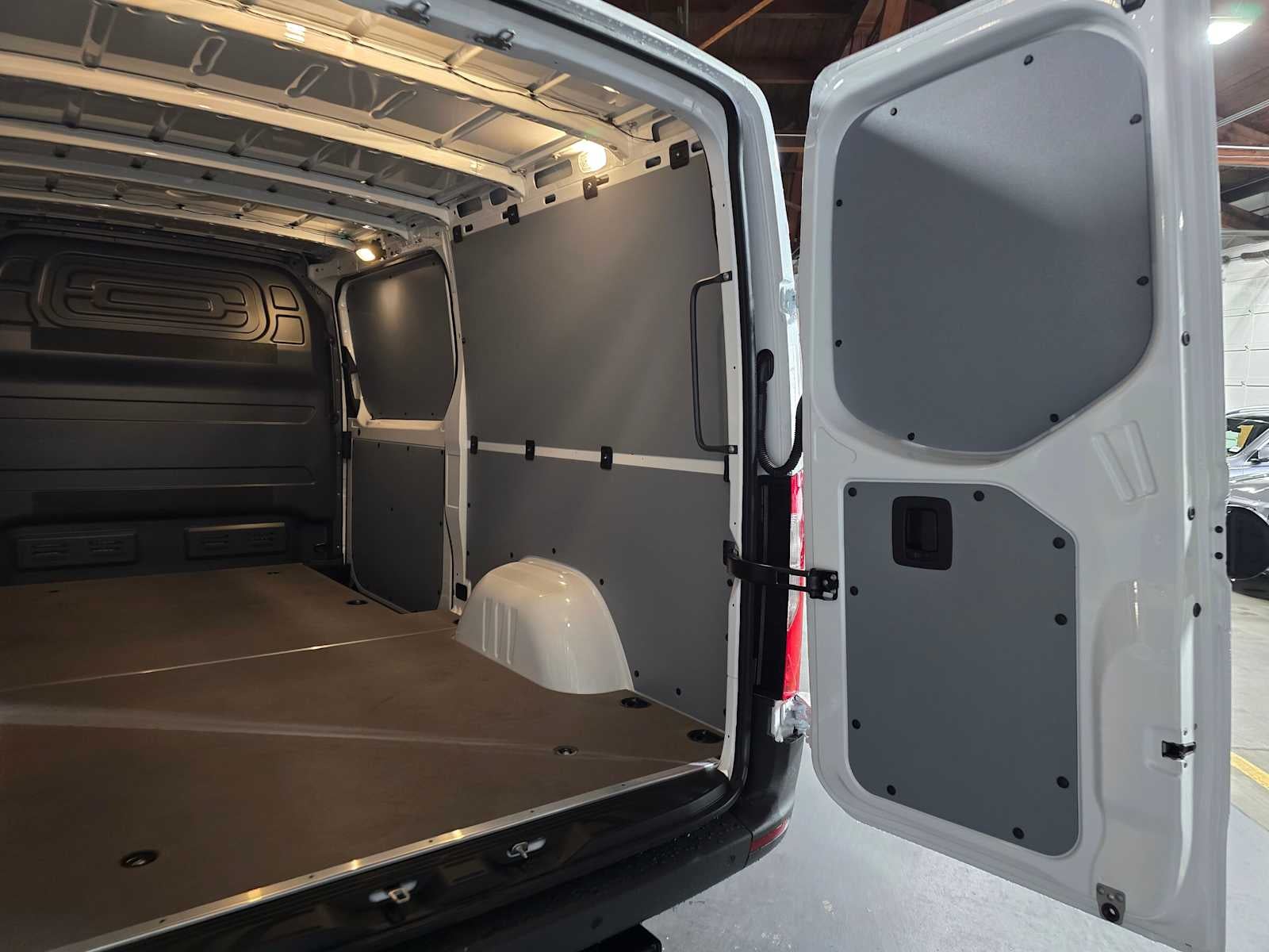 2026 Mercedes-Benz Sprinter 2500 Standard Roof I4 Diesel 144 RWD