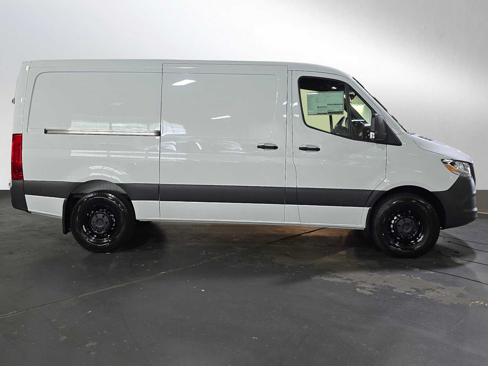 2026 Mercedes-Benz Sprinter 2500 Standard Roof I4 Diesel 144 RWD