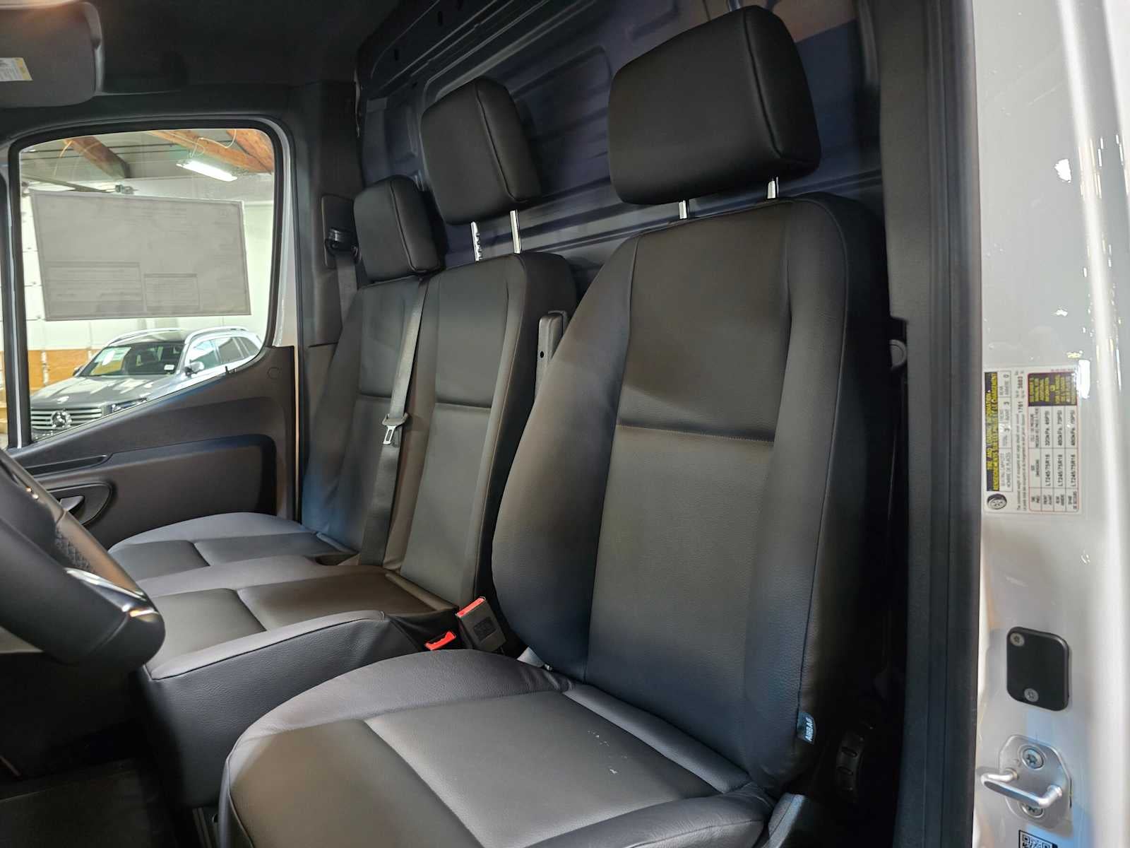 2026 Mercedes-Benz Sprinter 2500 Standard Roof I4 Diesel 144 RWD