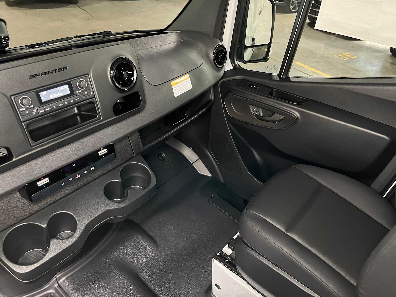 2026 Mercedes-Benz Sprinter 2500 Standard Roof I4 Diesel 144 RWD