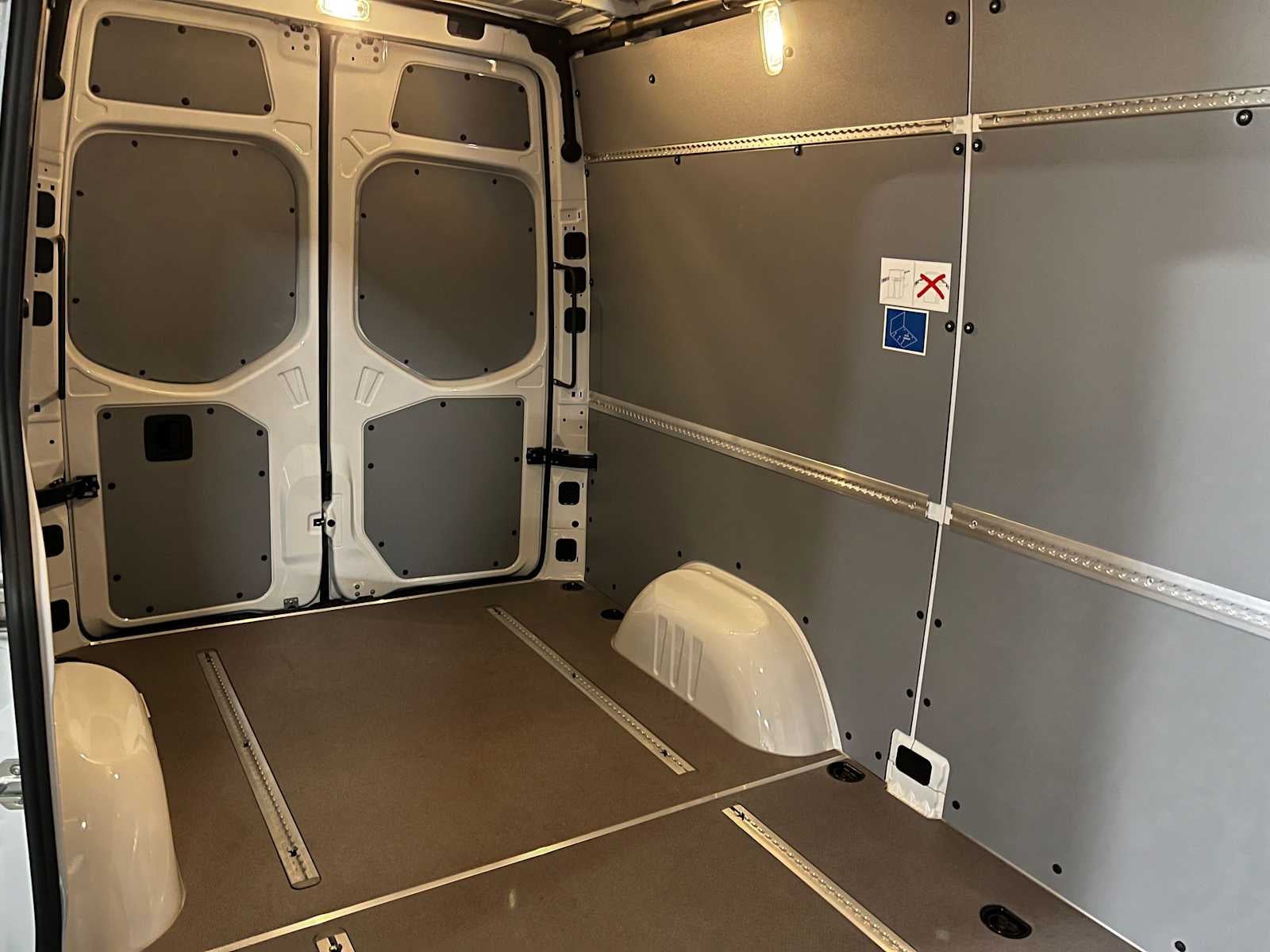 2026 Mercedes-Benz Sprinter 2500 Standard Roof I4 Diesel 144 RWD