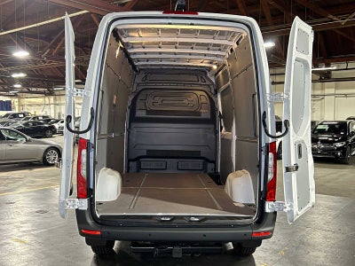 2026 Mercedes-Benz Sprinter 2500 Standard Roof I4 Diesel 144 RWD