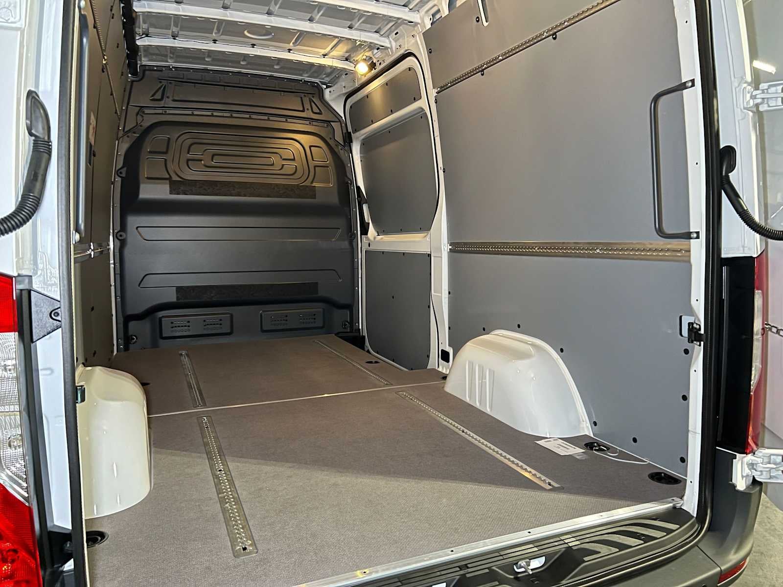 2026 Mercedes-Benz Sprinter 2500 Standard Roof I4 Diesel 144 RWD