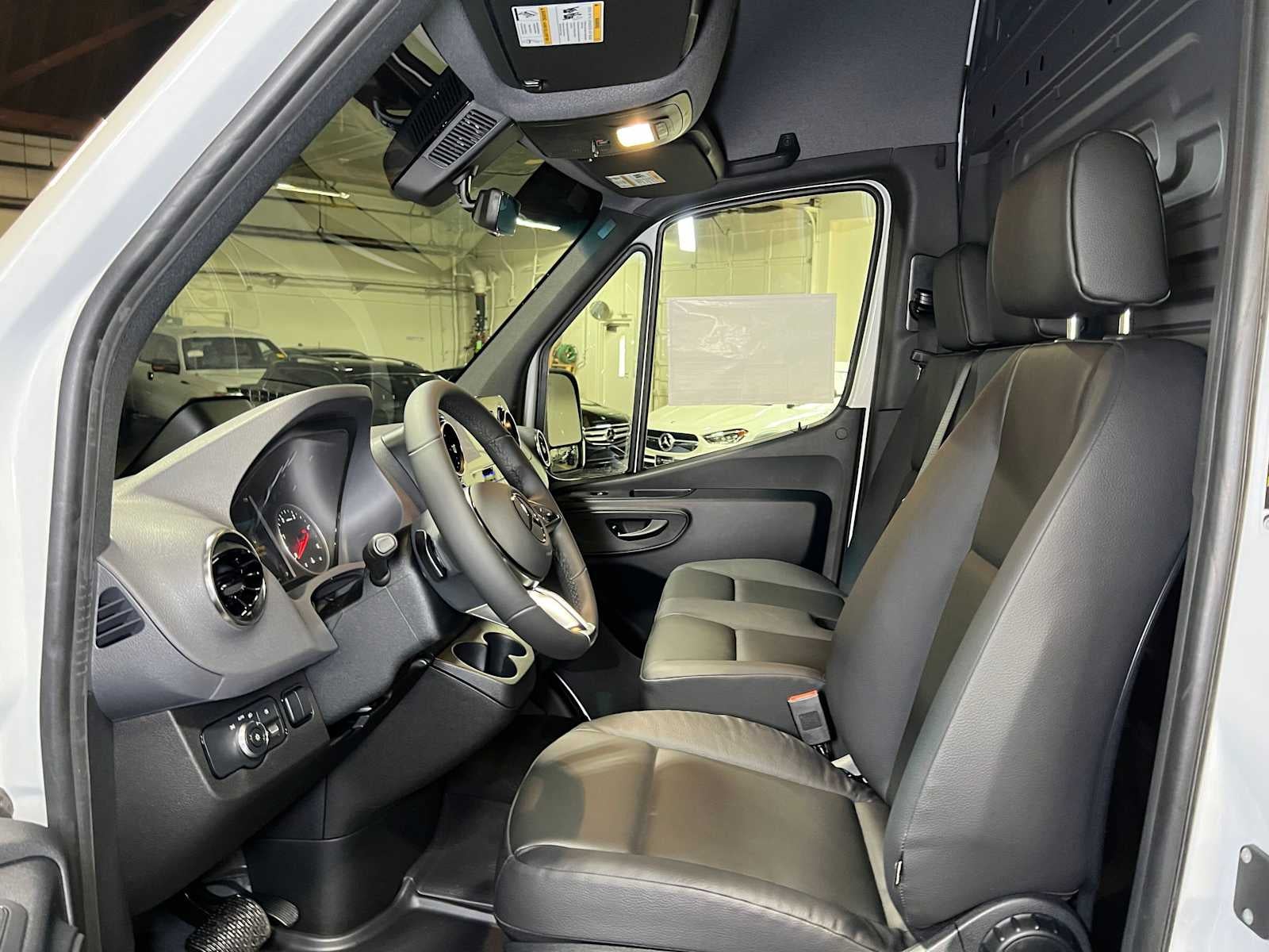 2026 Mercedes-Benz Sprinter 2500 Standard Roof I4 Diesel 144 RWD
