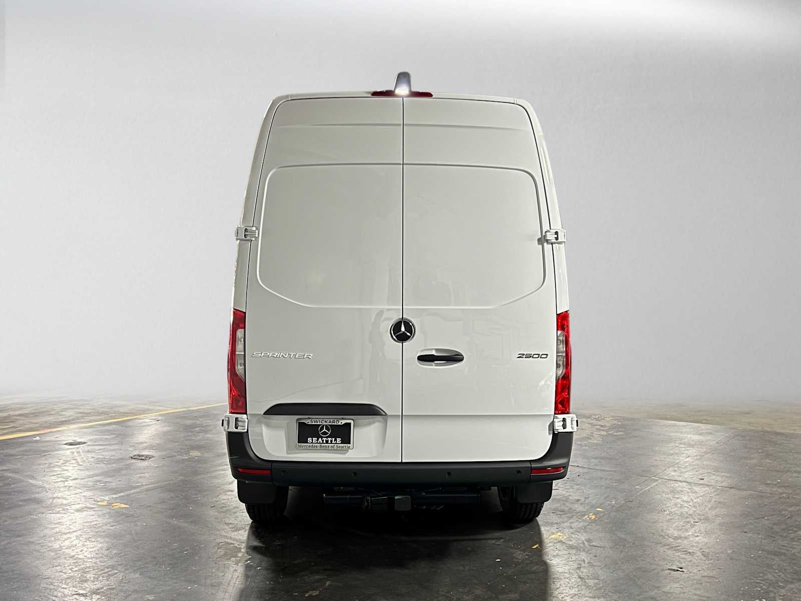 2026 Mercedes-Benz Sprinter 2500 Standard Roof I4 Diesel 144 RWD