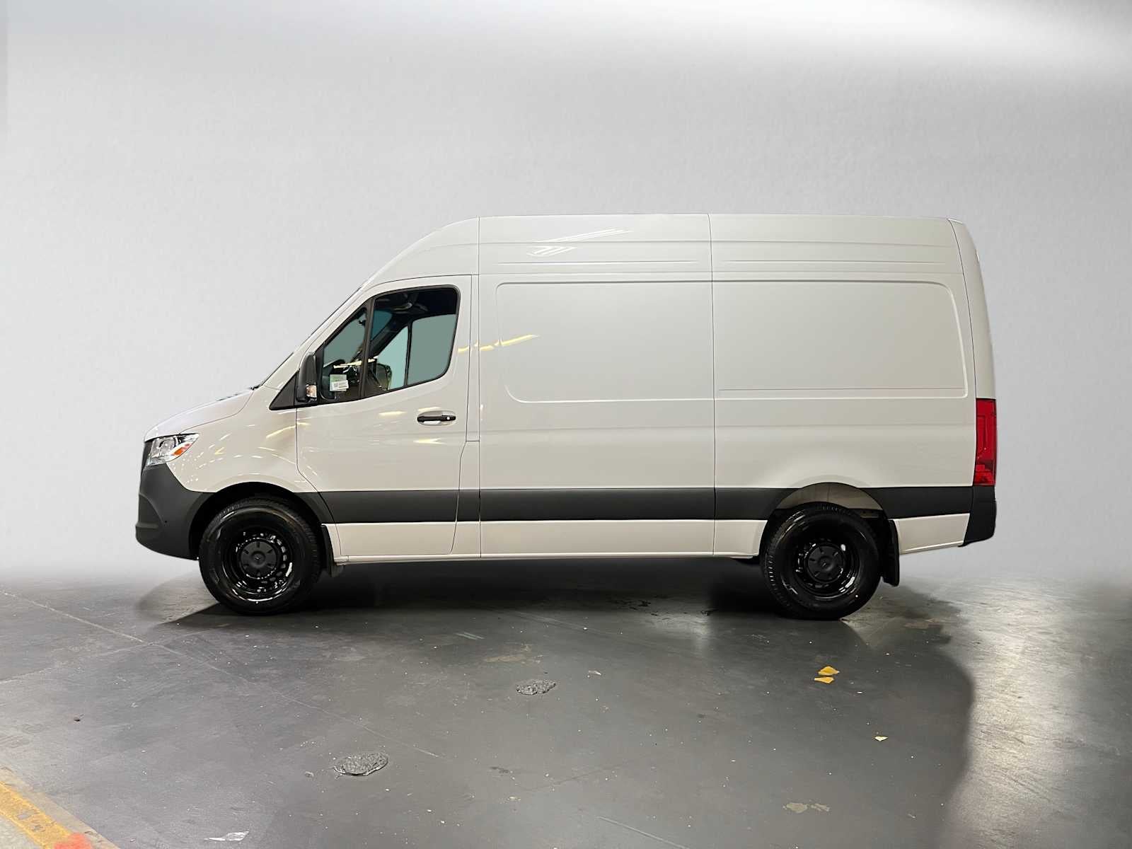 2026 Mercedes-Benz Sprinter 2500 Standard Roof I4 Diesel 144 RWD