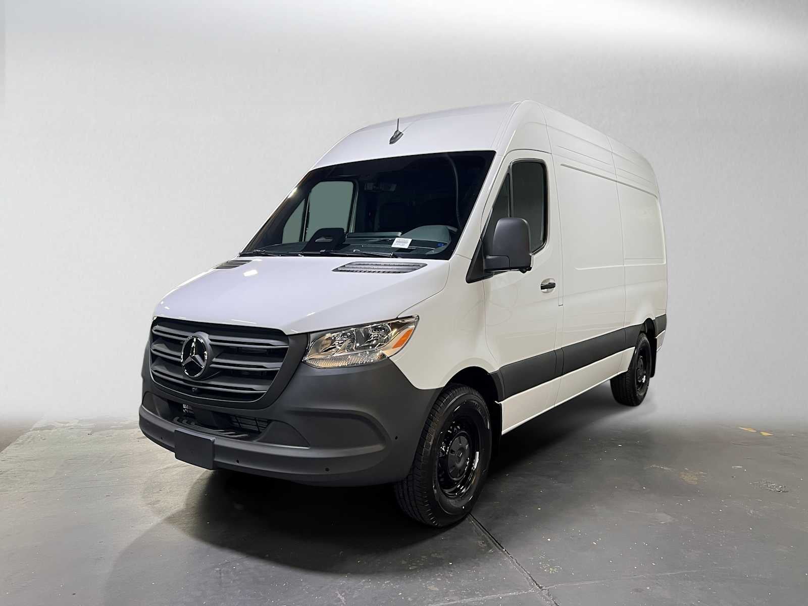 2026 Mercedes-Benz Sprinter 2500 Standard Roof I4 Diesel 144 RWD