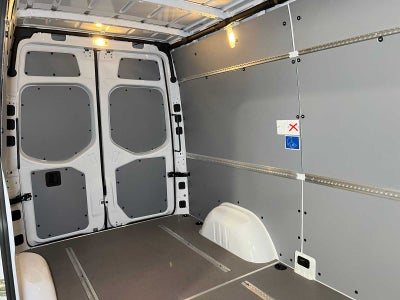 2026 Mercedes-Benz Sprinter 2500 Standard Roof I4 Diesel 144 RWD