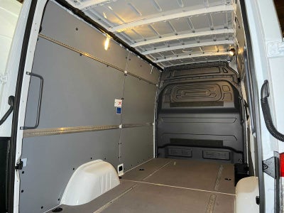 2026 Mercedes-Benz Sprinter 2500 Standard Roof I4 Diesel 144 RWD