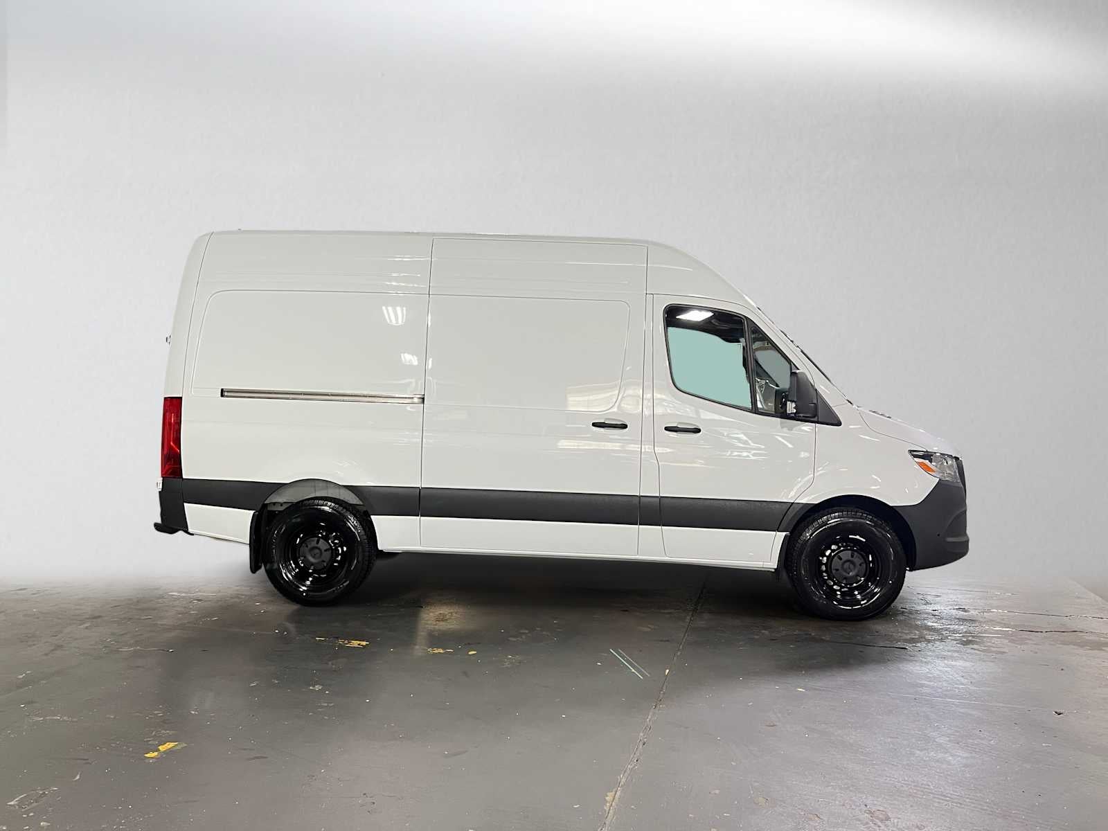 2026 Mercedes-Benz Sprinter 2500 Standard Roof I4 Diesel 144 RWD