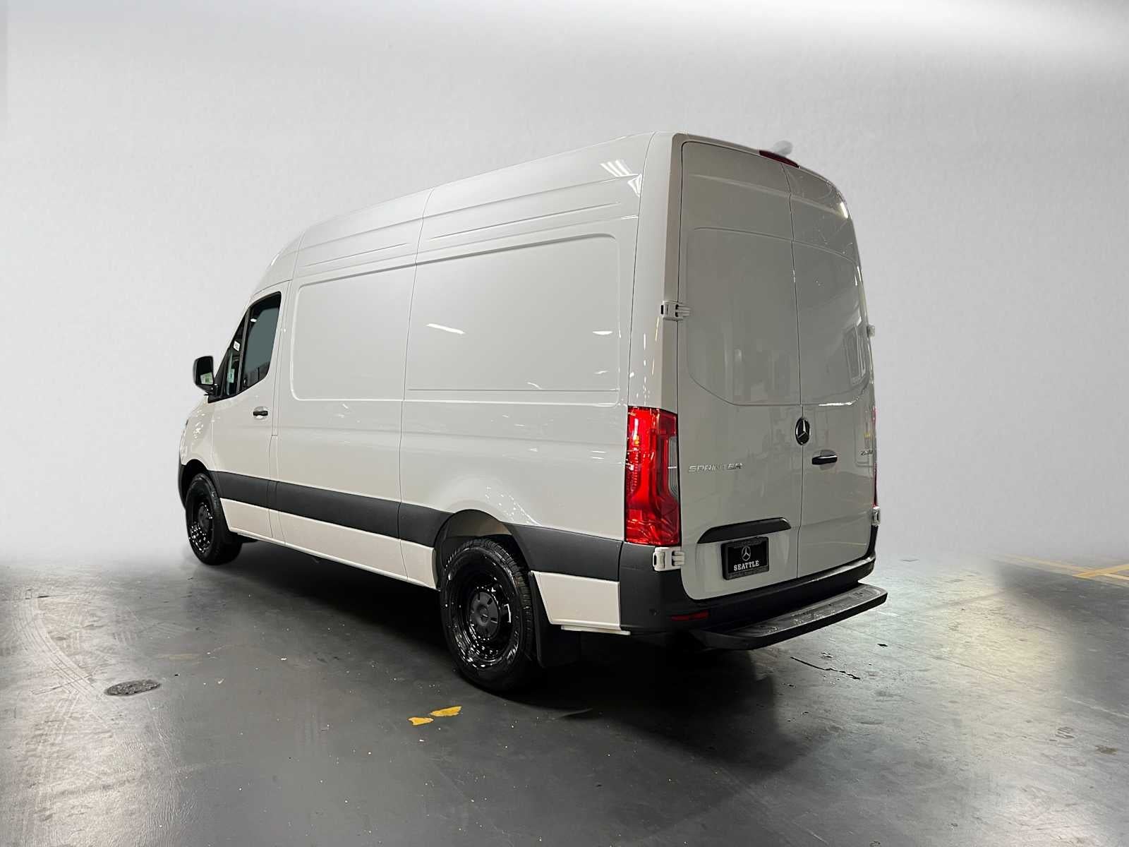 2026 Mercedes-Benz Sprinter 2500 Standard Roof I4 Diesel 144 RWD