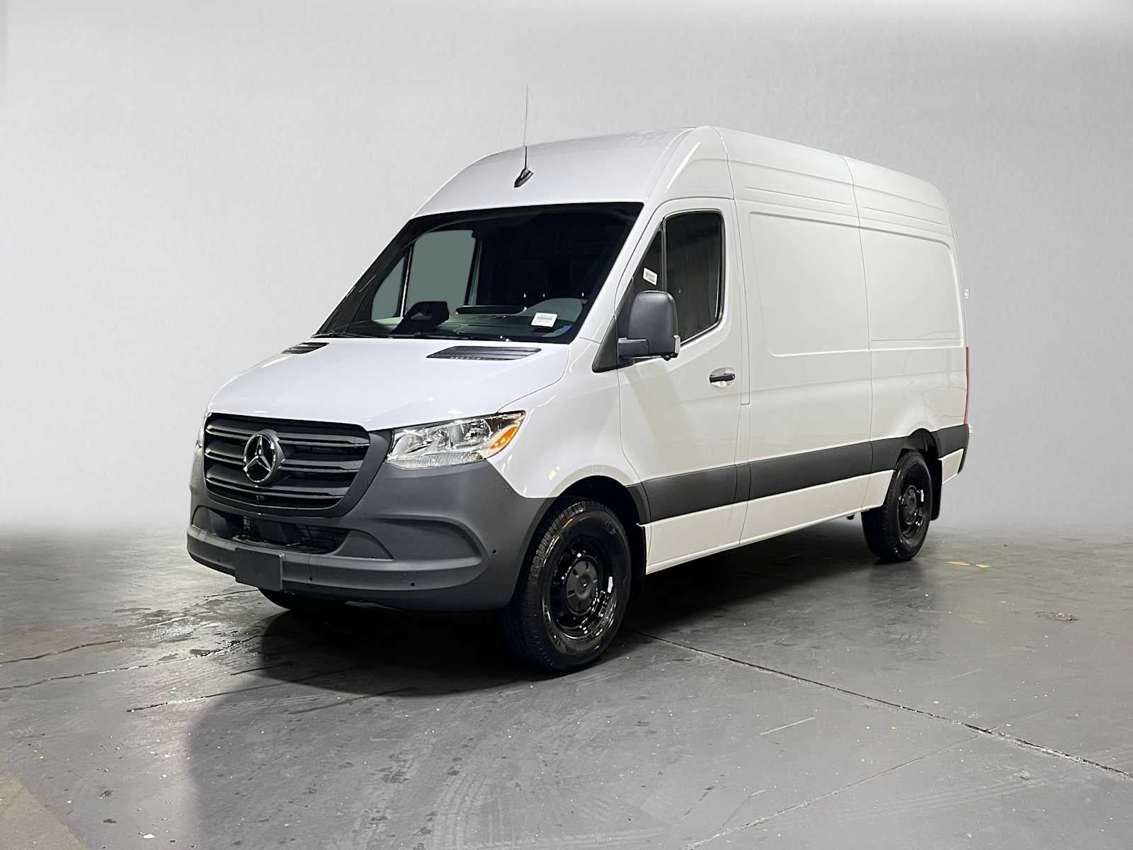 2026 Mercedes-Benz Sprinter 2500 Standard Roof I4 Diesel 144 RWD