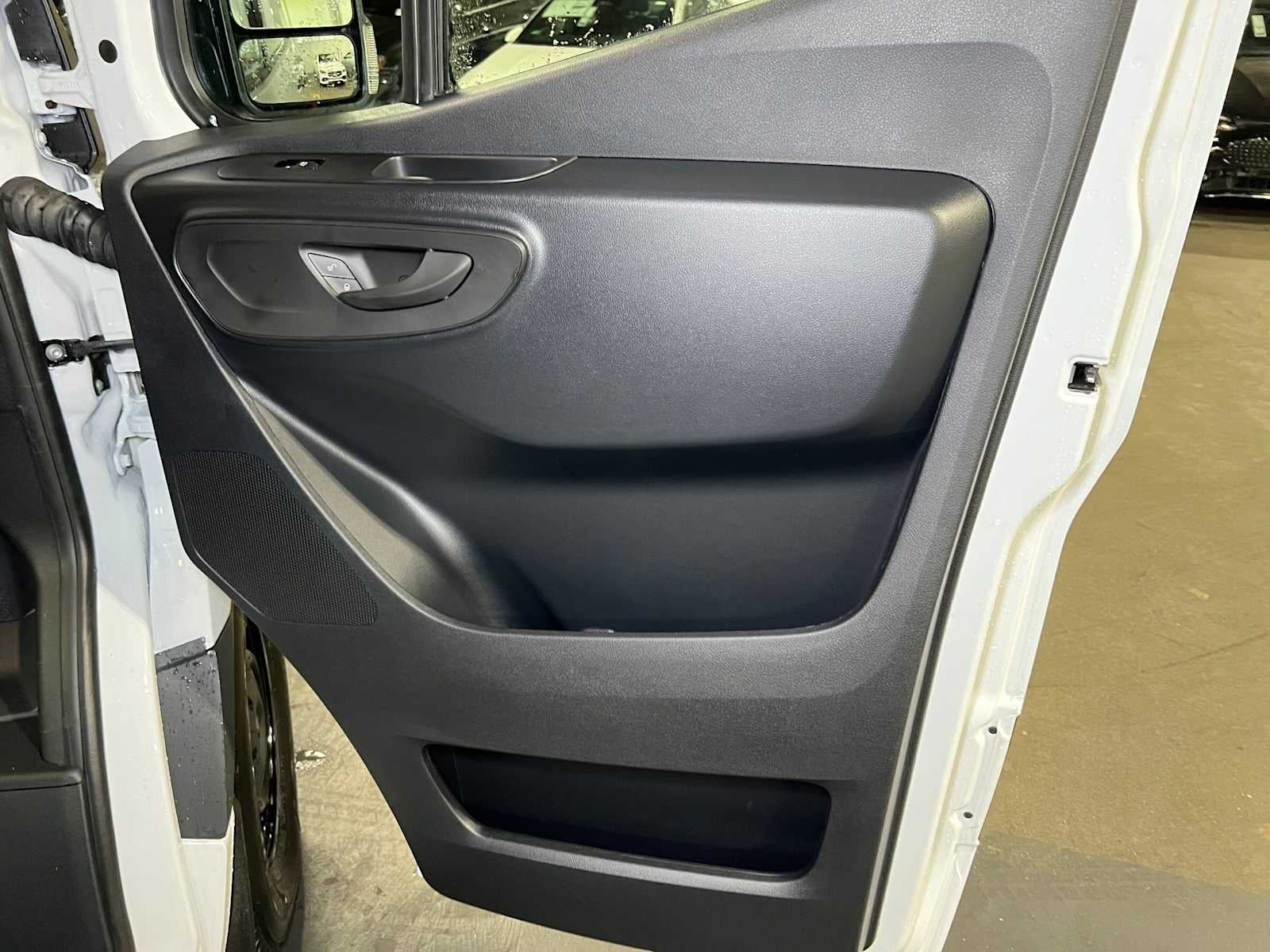 2026 Mercedes-Benz Sprinter Cargo 2500 Standard Roof I4 Diesel 144 RWD
