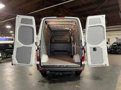 2026 Mercedes-Benz Sprinter Cargo 2500 Standard Roof I4 Diesel 144 RWD