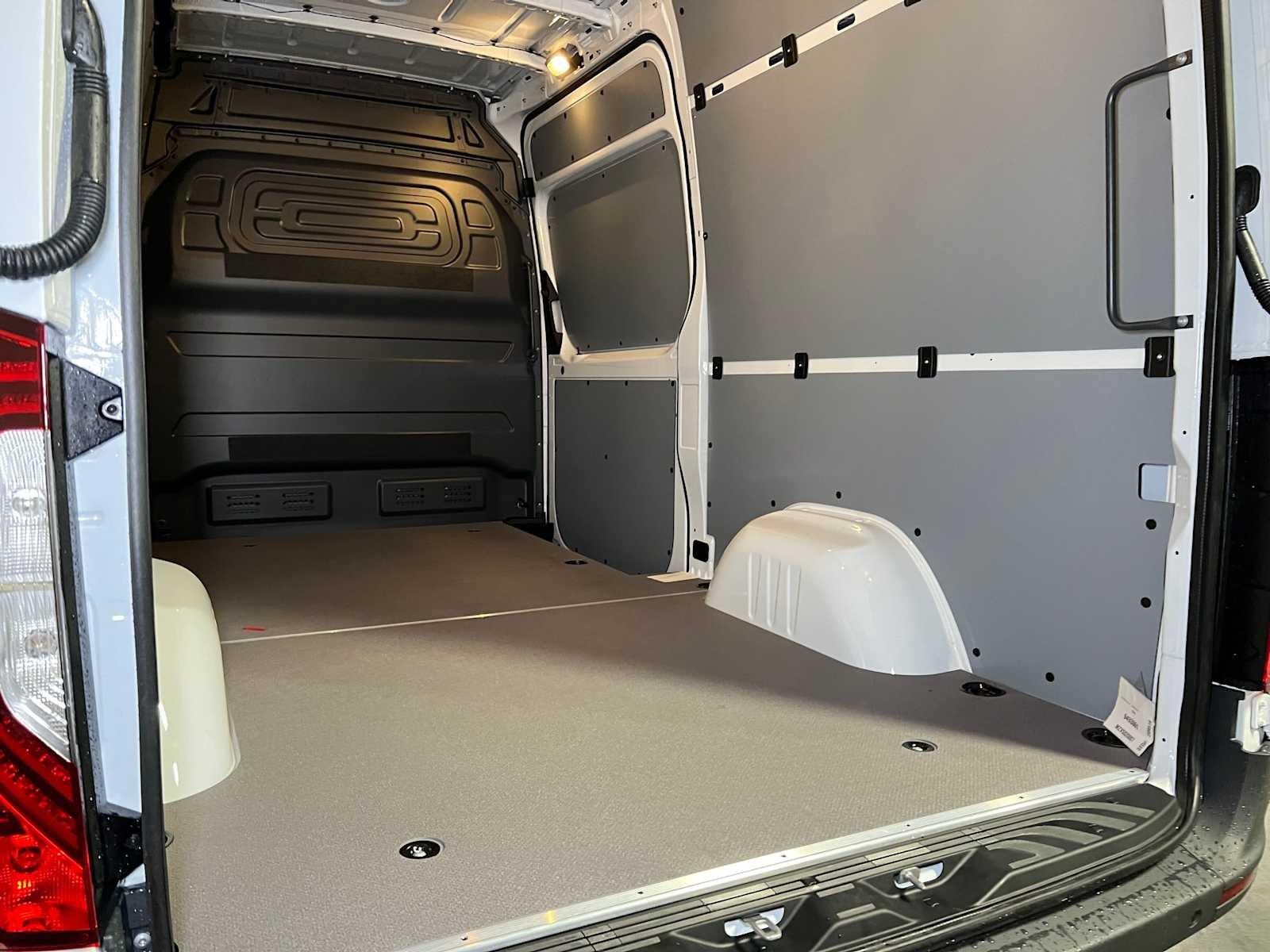 2026 Mercedes-Benz Sprinter Cargo 2500 Standard Roof I4 Diesel 144 RWD
