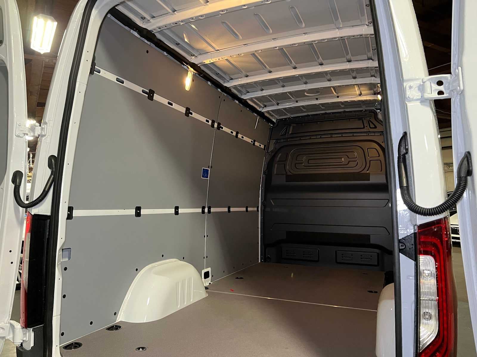 2026 Mercedes-Benz Sprinter Cargo 2500 Standard Roof I4 Diesel 144 RWD