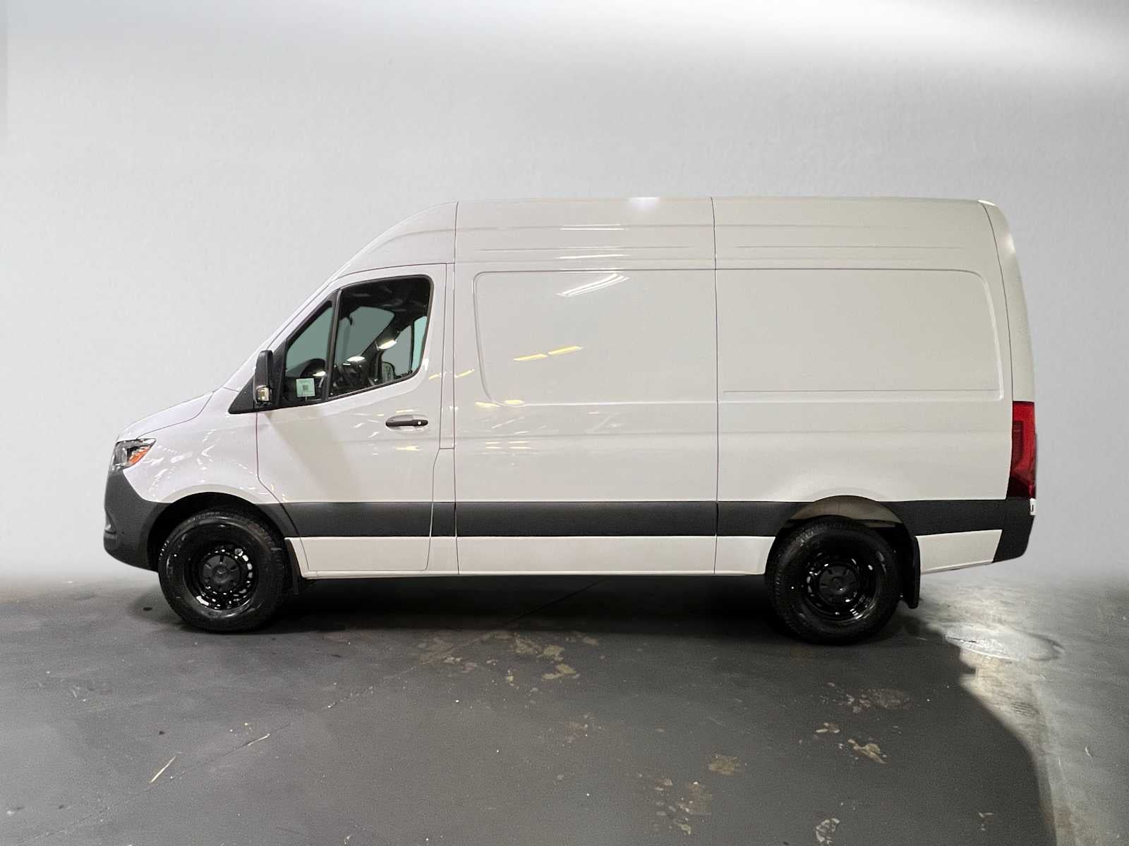 2026 Mercedes-Benz Sprinter Cargo 2500 Standard Roof I4 Diesel 144 RWD