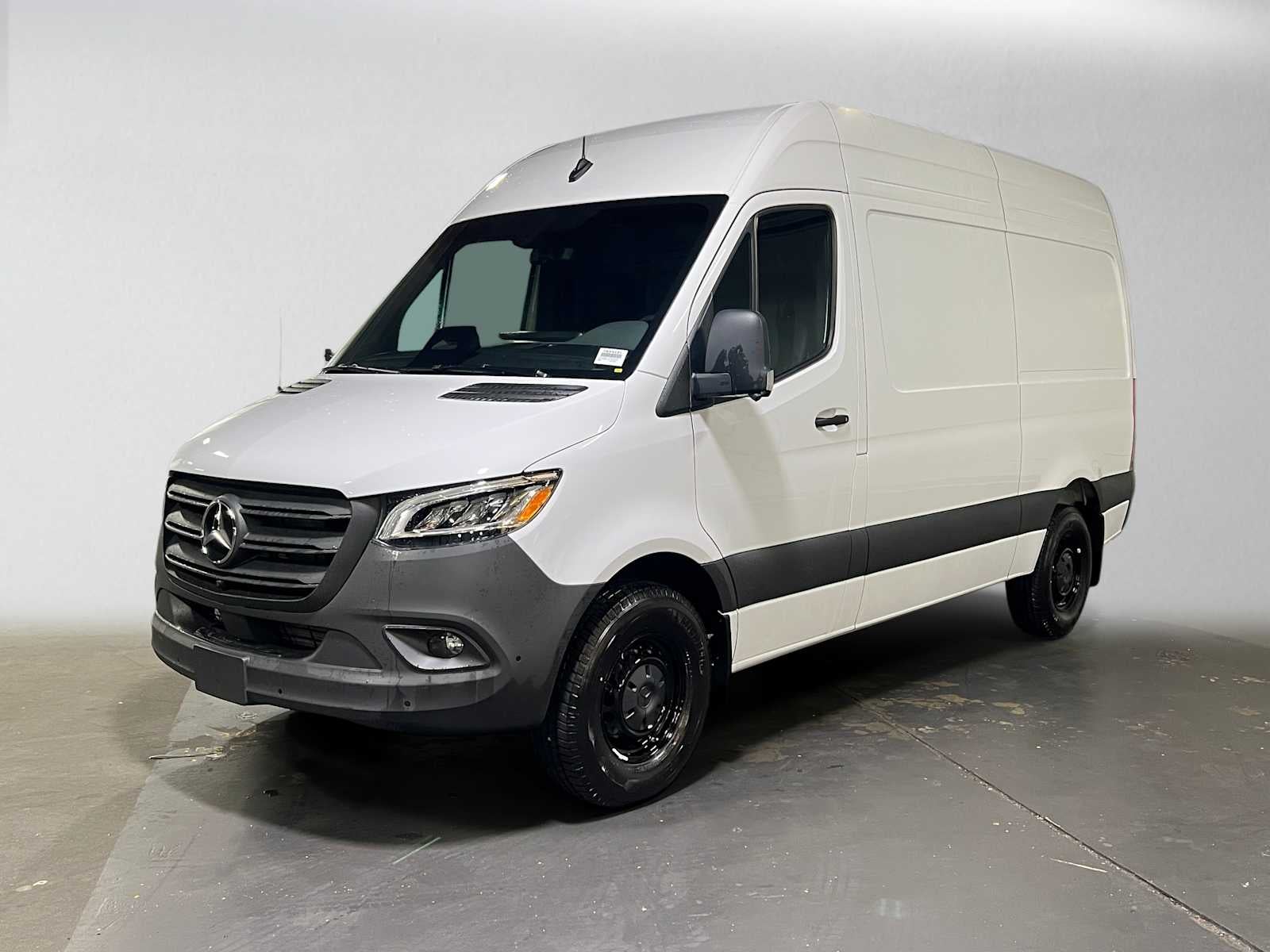 2026 Mercedes-Benz Sprinter Cargo 2500 Standard Roof I4 Diesel 144 RWD