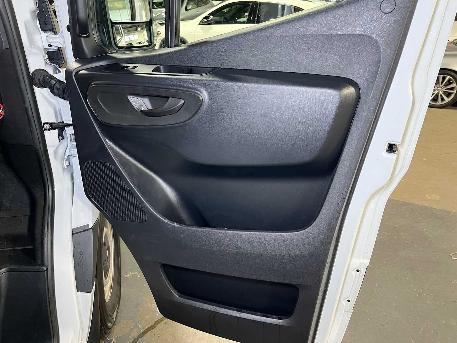 2025 Mercedes-Benz Sprinter Cargo Van 2500 Standard Roof I4 Diesel 144" RWD