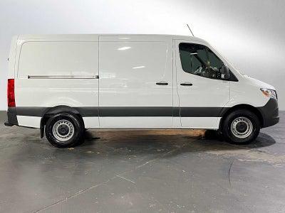 2025 Mercedes-Benz Sprinter Cargo Van 2500 Standard Roof I4 Diesel 144" RWD