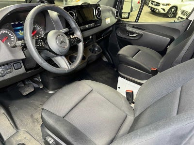 2025 Mercedes-Benz Sprinter Cargo Van 2500 Standard Roof I4 Diesel 144" RWD