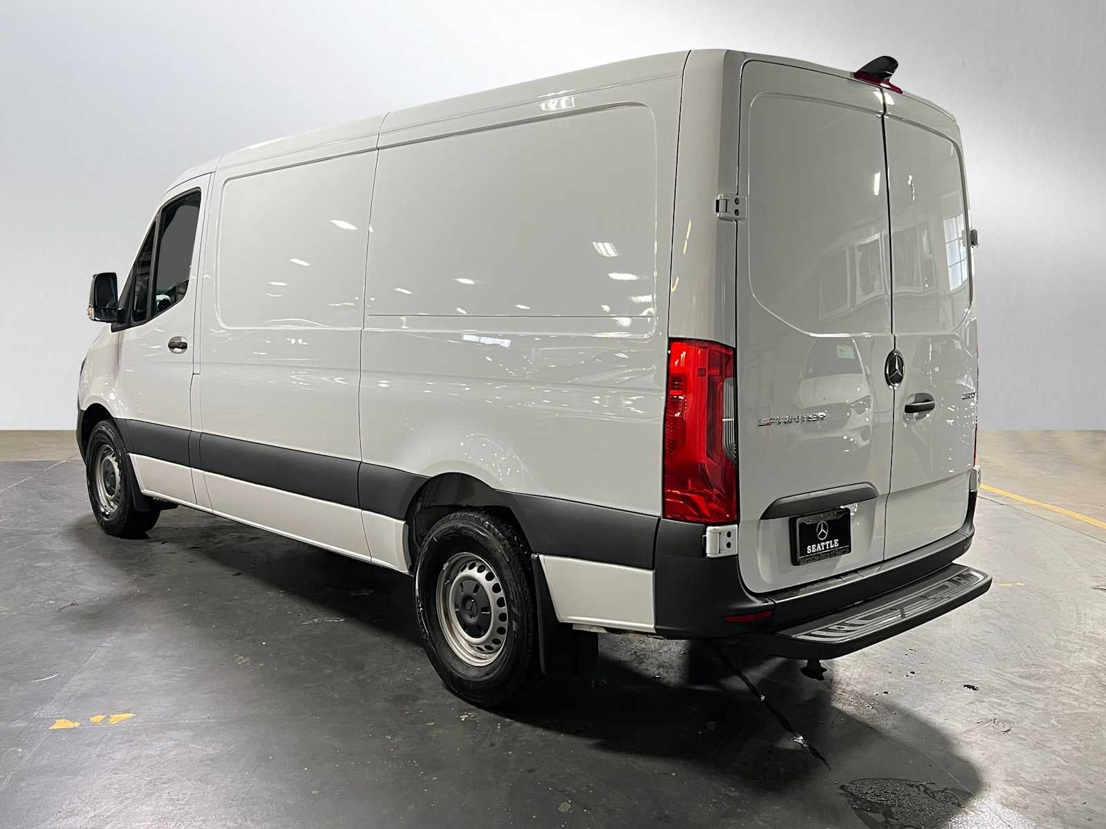 2025 Mercedes-Benz Sprinter Cargo Van 2500 Standard Roof I4 Diesel 144" RWD